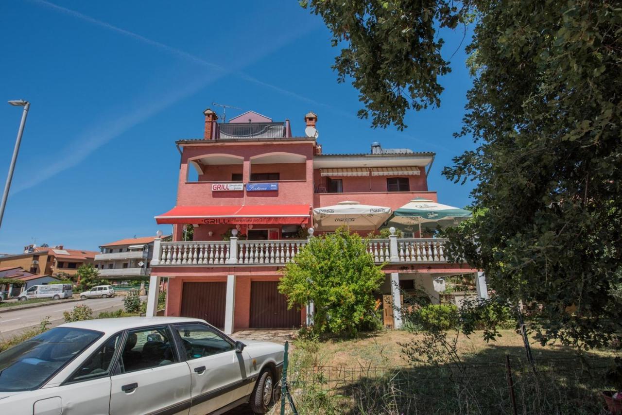 Two Bed Rooms Fortuna Near The Beach Porec Exterior photo