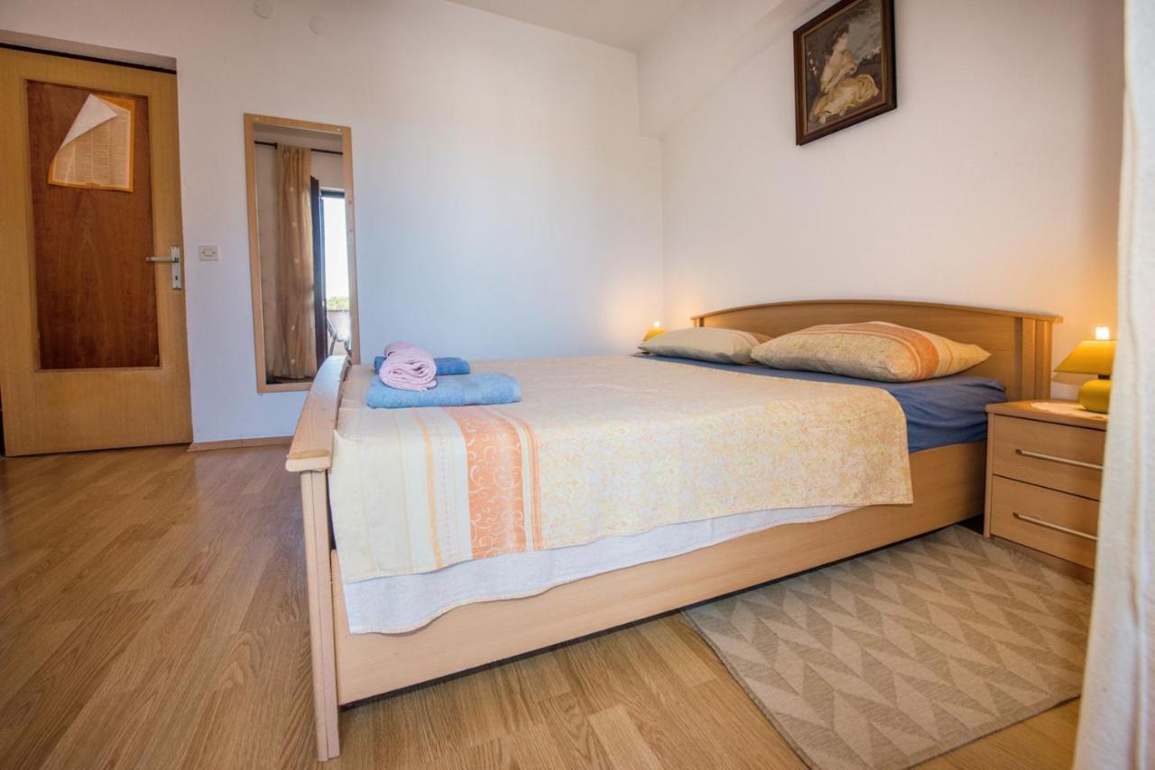 Two Bed Rooms Fortuna Near The Beach Porec Exterior photo