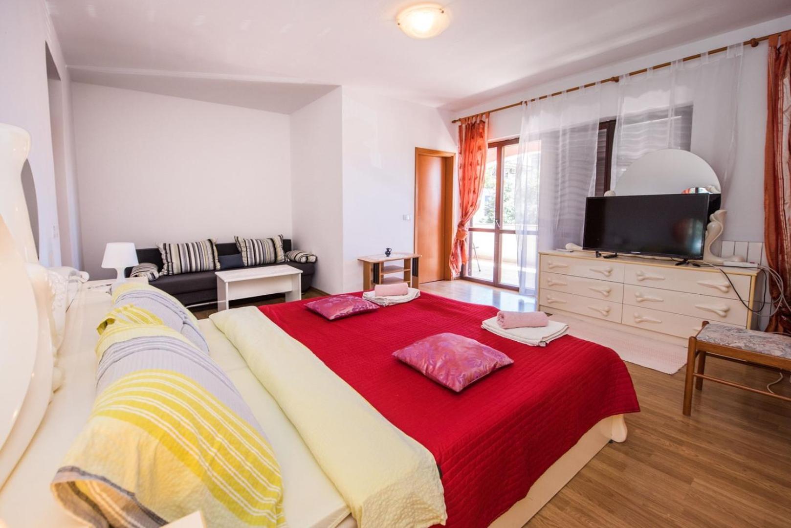 Two Bed Rooms Fortuna Near The Beach Porec Exterior photo